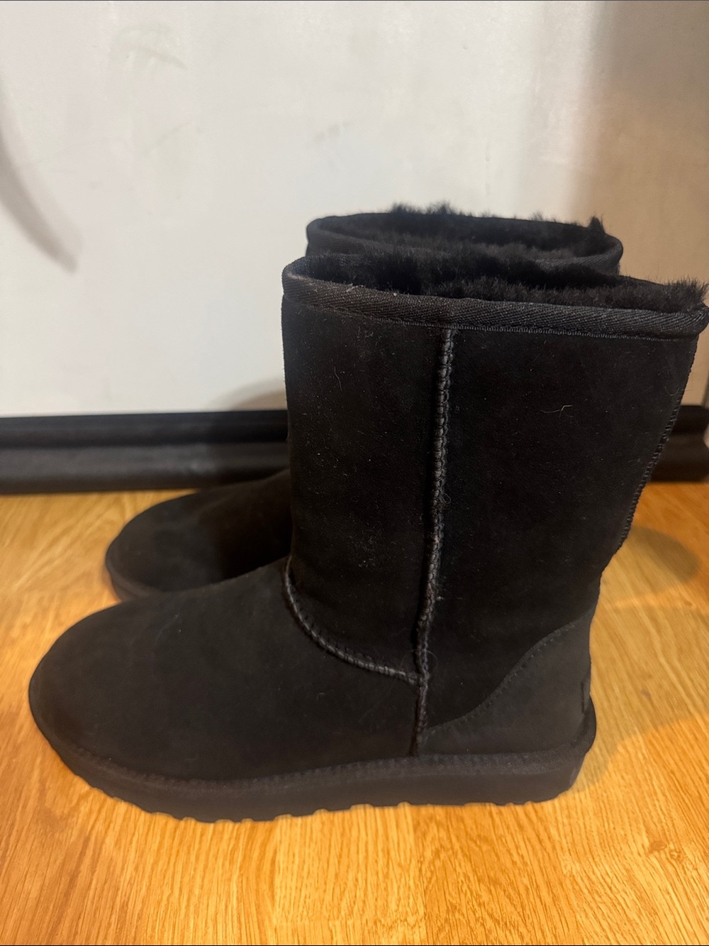 Black Uggs